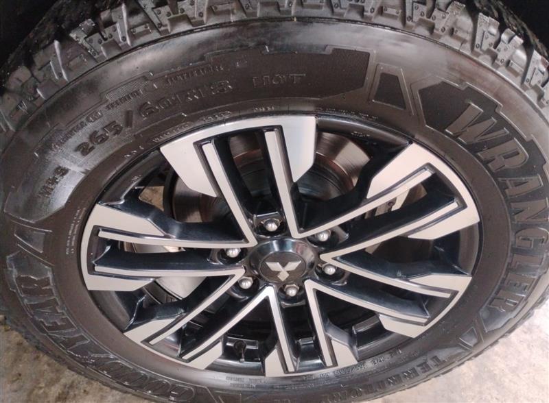 PAJERO SPORT